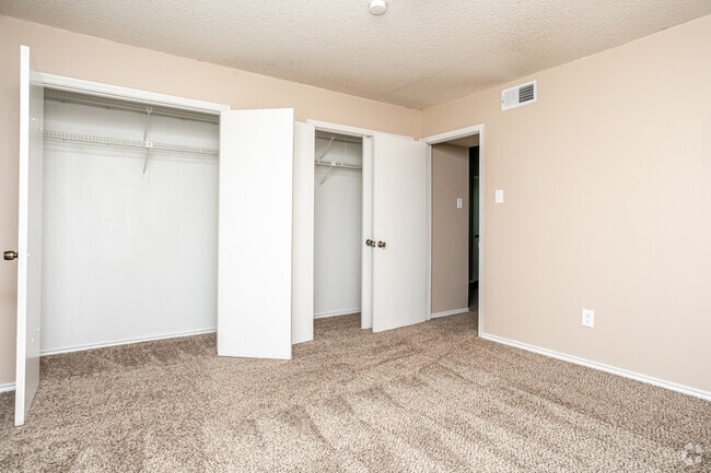 1HAB, 1BA - 700 ft²