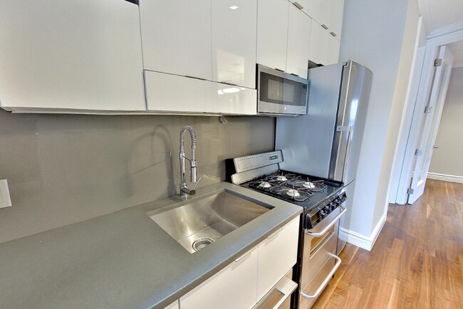 Photo - 939 2nd Ave Apartment Unit 5