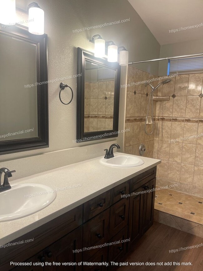 Building Photo - Nice Home For Rent