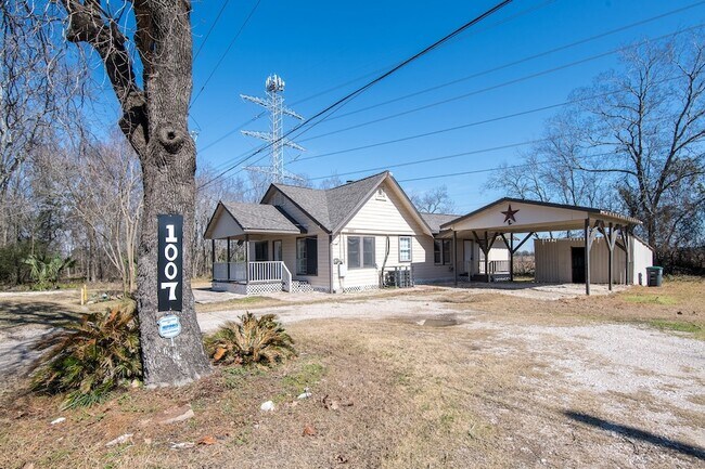 Photo - 1007 E Main St