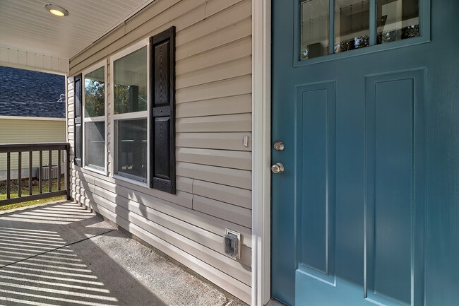 Photo - 209 Lynch Ln