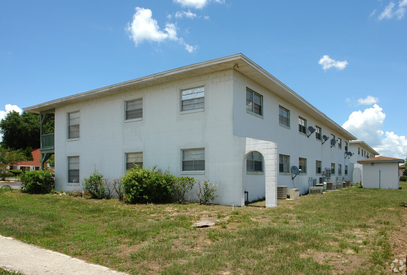 Photo - Montrose Apartments