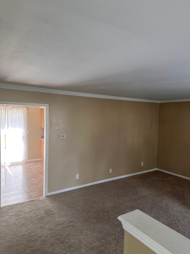 Photo - 5876 Coachmont Dr