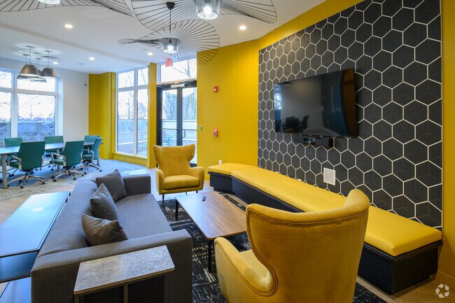 Club Room - The Glenwood