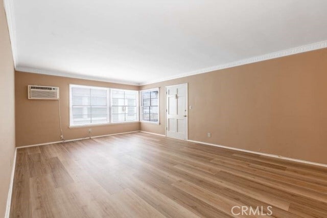Photo - 5319 Whitsett Ave Unit 3