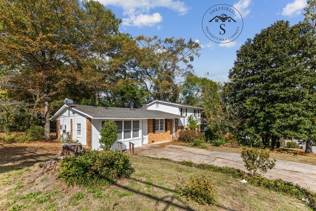 Photo - 5511 Canberra Ave