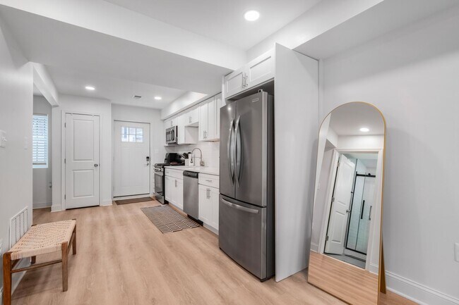 Photo - Newly Renovated 3 BR/2 BA Apartment in Ana... Unit ( A)