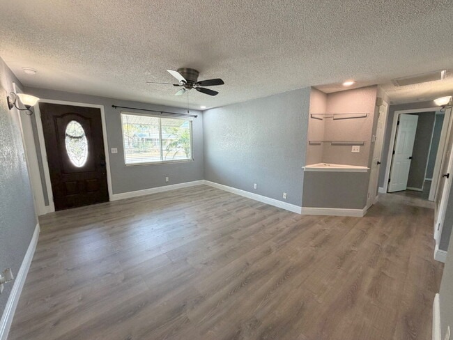 Photo - "Spacious 4-Bedroom Retreat with 2 Full Baths in Beautiful Seminole!"
