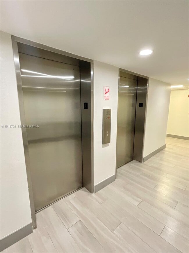 Photo - 919 Hillcrest Dr Unit 304