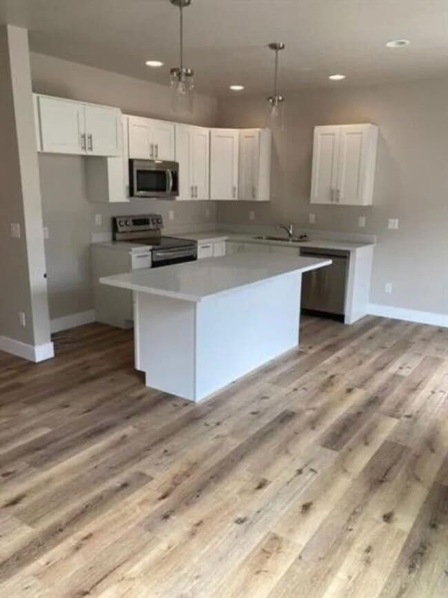 Building Photo - 3267 Cabernet Dr Unit C
