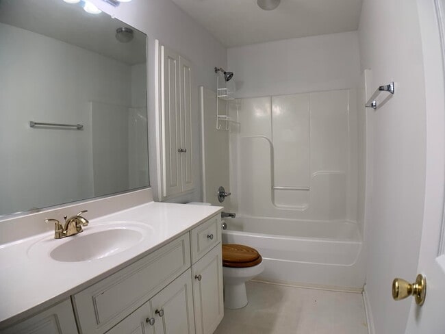 Photo - 622 Brook Trail