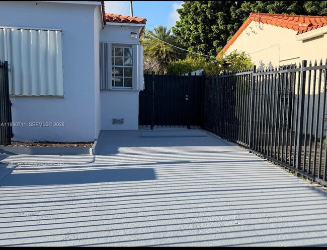 Photo - 1765 SW 21st St Unit 1