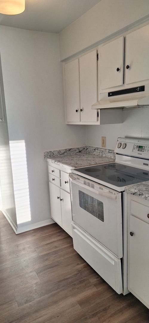 Photo - 2 Bedroom Town Home Style, beautiful tree-lined property off Western Blvd in Raleigh.