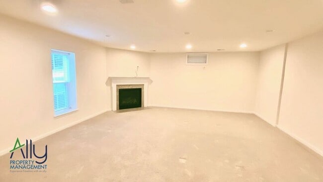 Photo - 2044 BethPage Ct