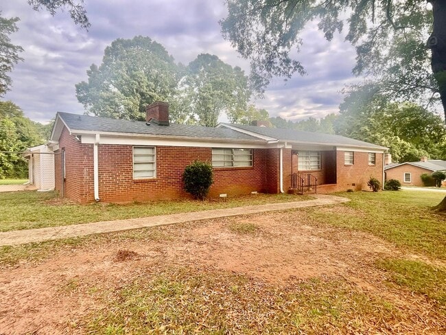 Photo - 8224 Douglas Dr