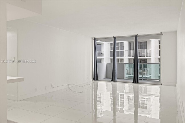 Photo - 1200 West Ave Unidad 622