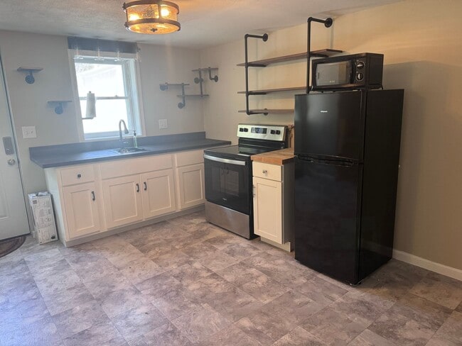 Photo - 280 Chambers Dr Unit B