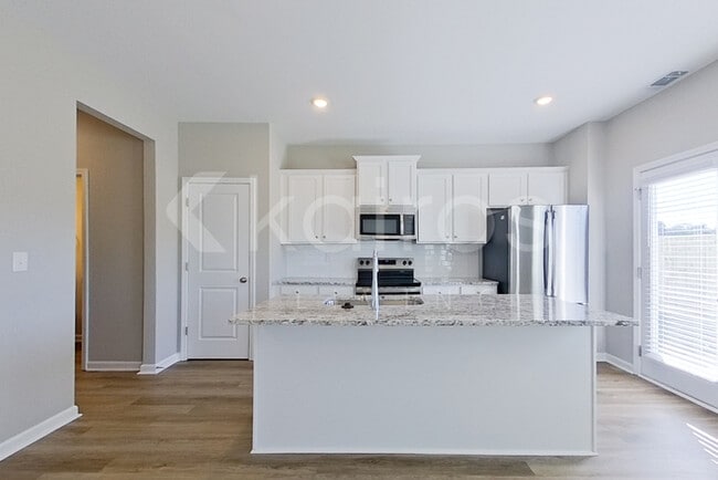 Photo - 888 Silent Barge Cv