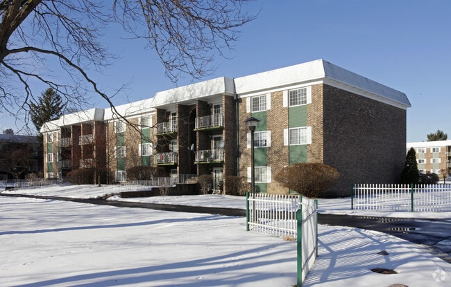 Photo - Arlington Glen Condos