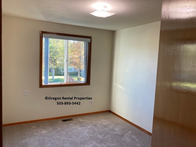 Photo - 2511 NE 161st Ave