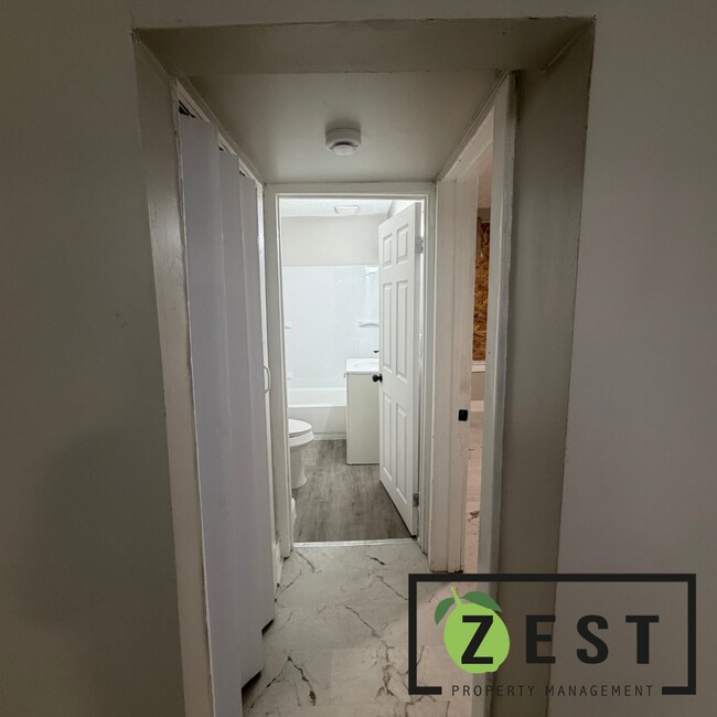 Photo - 2 BED + BONUS ROOM! 1 BATH HOME!