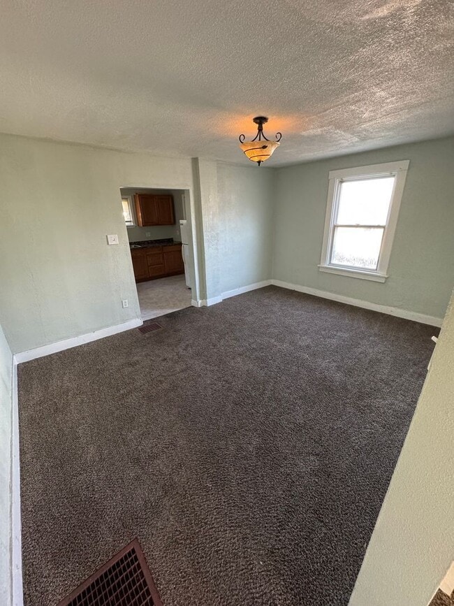 Photo - 601 Farnsworth Ave