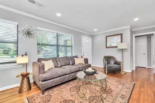 Photo - 2107 Wakefield Dr