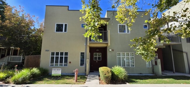 Building Photo - 501 S 14th St Rental