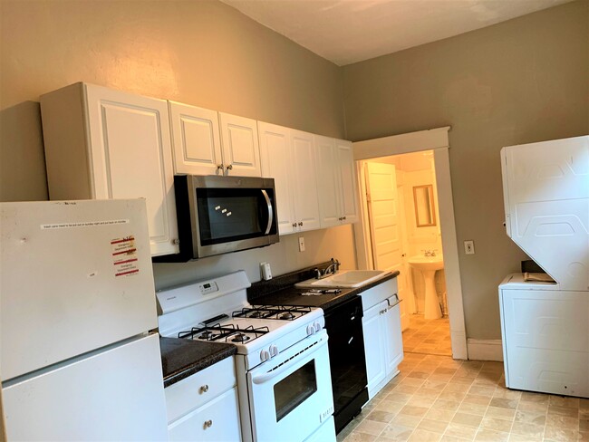 Photo - 1080 Curran St NW