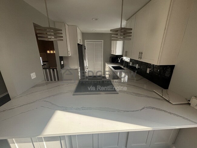 Photo - 2726 Sandstone Terrace NE