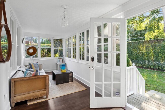 Photo - 158 Halsey St