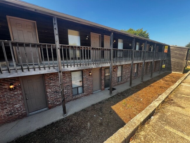 Building Photo - Lakeside Apartments