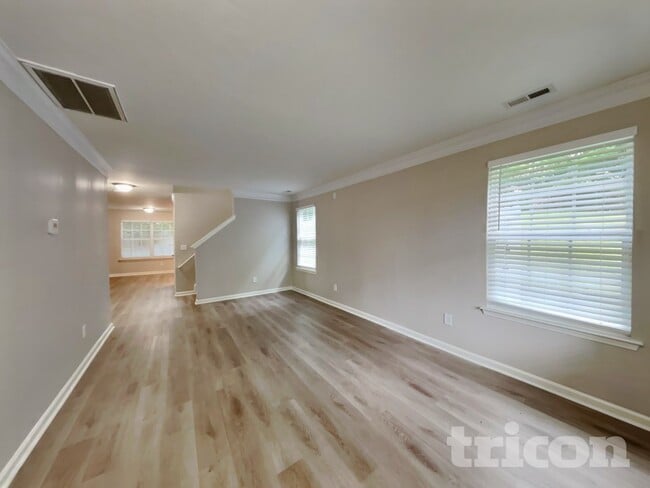 6025 Herston Rd