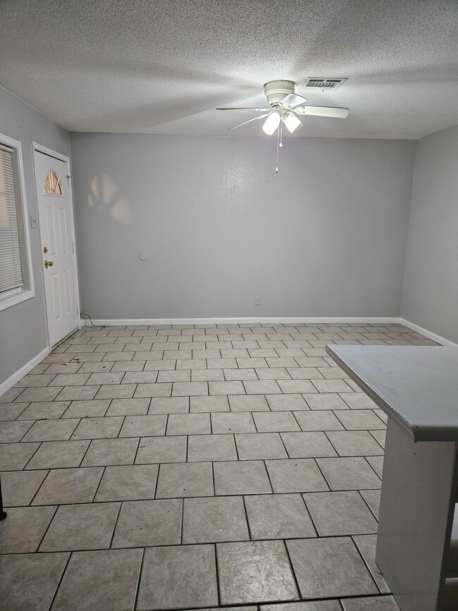 Living Room - 302 Pecan Dr Unit #B