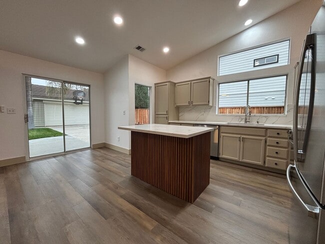 Photo - Gorgeous Remodeled Single Story in Brentwood