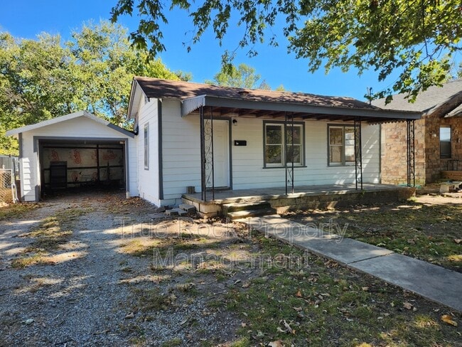 Photo - 228 N Cherry