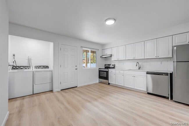 Photo - 54 Evergreen St Unidad #A