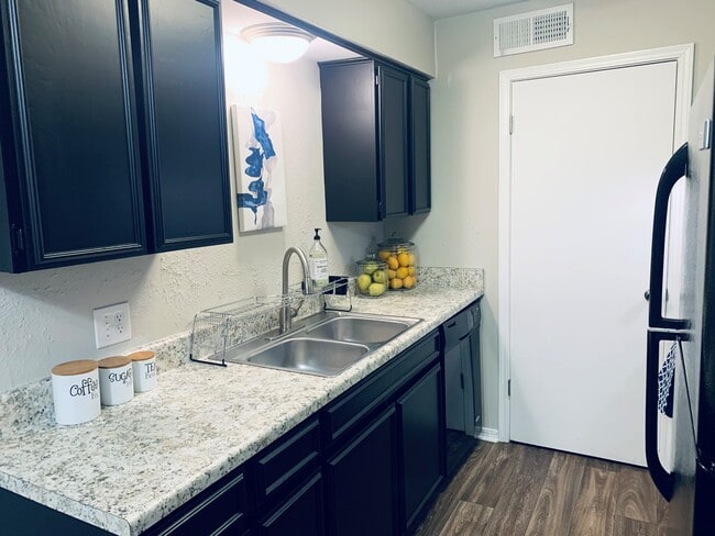 Building Photo - The Warwick Rental