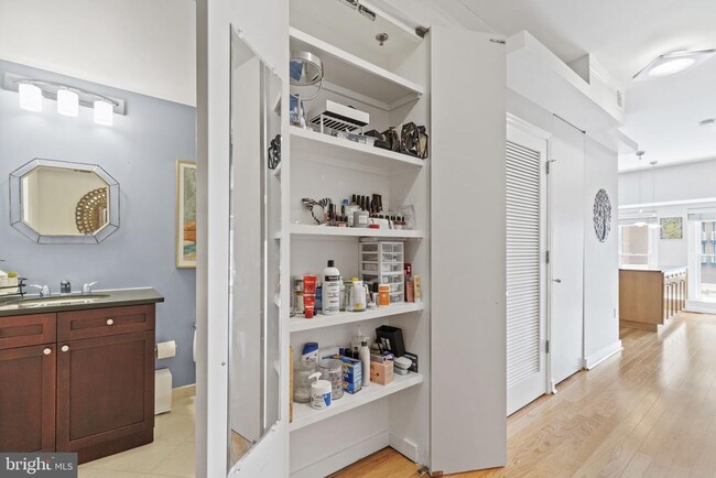 Photo - 675 E St NW Unit 500