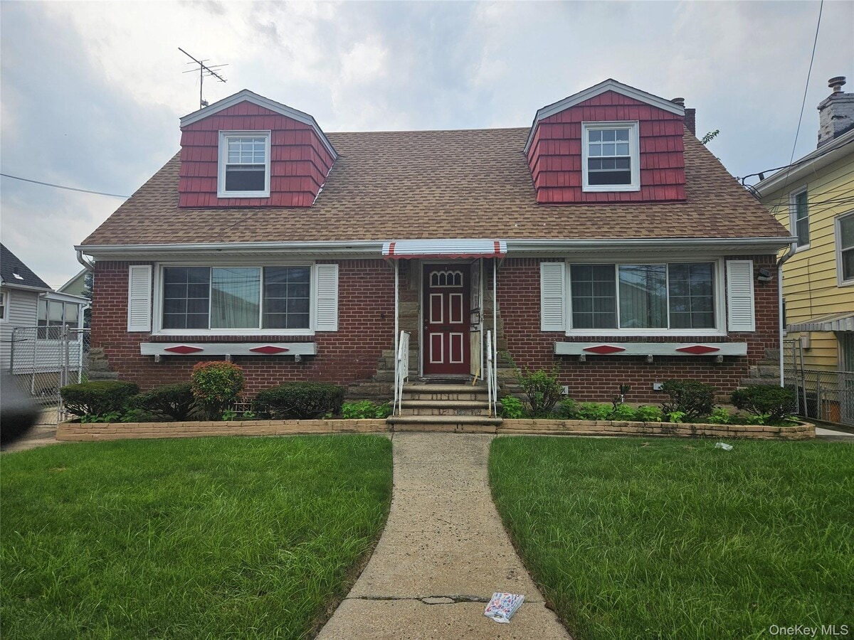 Photo - 144-24 223rd St