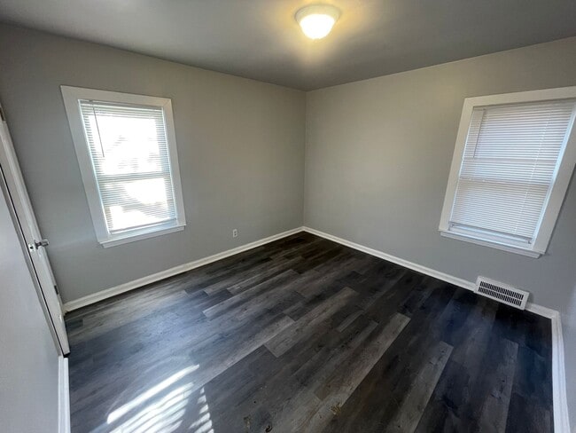 Photo - 13681 Castleton St