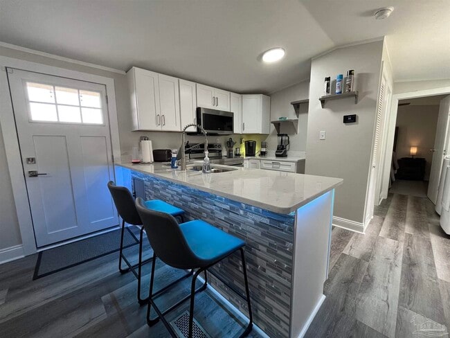 Photo - 5275 Cartier Dr