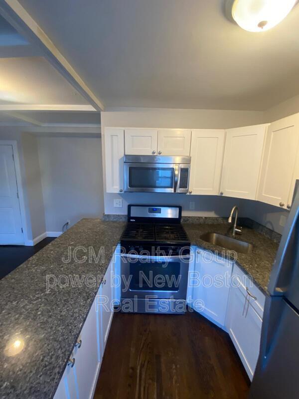 Photo - 66 Safford St Unidad U5 / 1st Floor