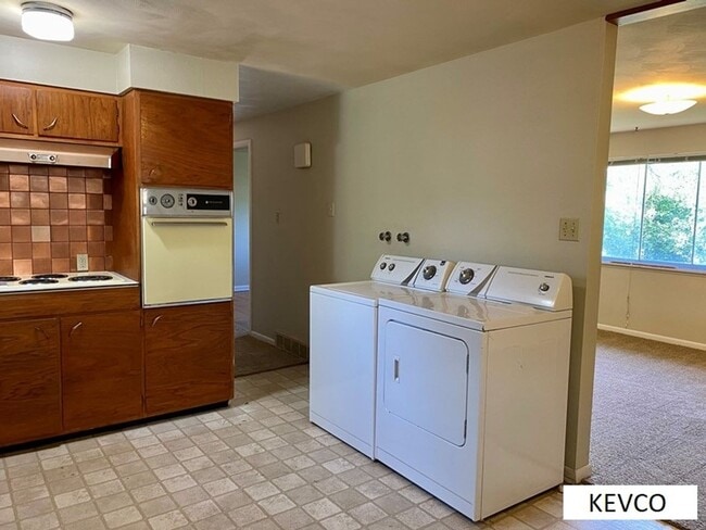 Photo - Charming House in Campus West!