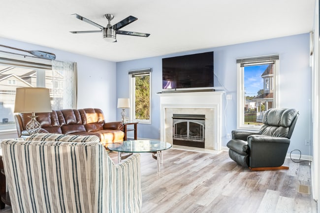 Photo - 12613 Sheffield Rd