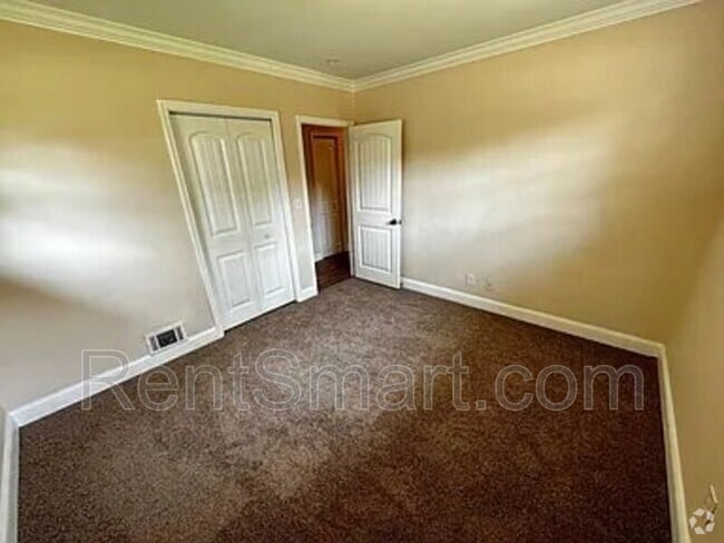 Building Photo - 111 Lehigh Ave Rental