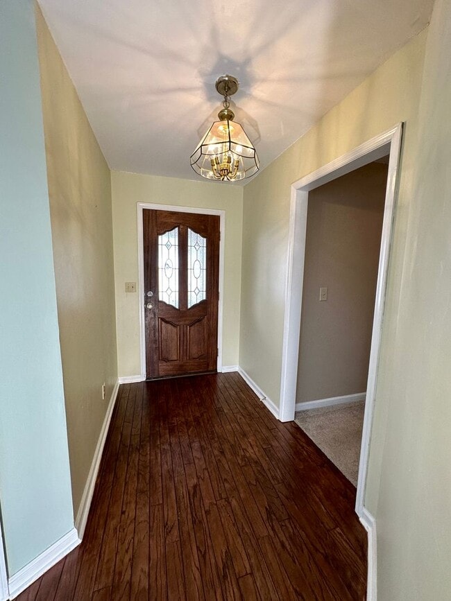 Photo - Spacious 4-Bedroom Home with Bonus Room & Exceptional Amenities