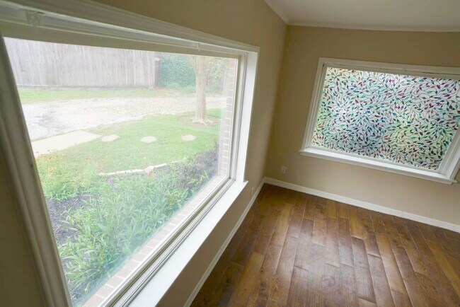 Photo - 3309 Lawrence St