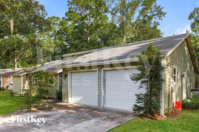 Photo - 515 Nassau Ct