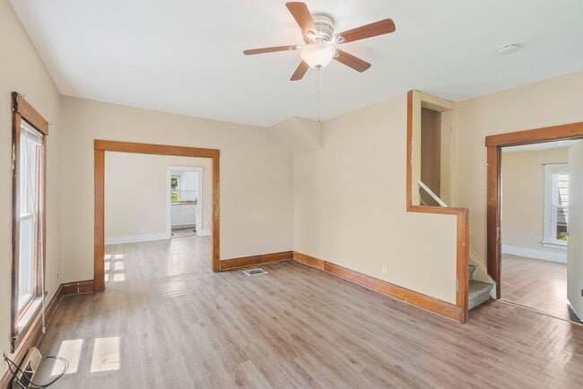 Photo - 1421 Tremont St